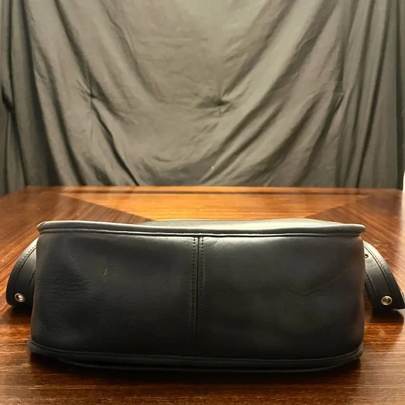 Vintage Coach Slim Satchel 9951 Black Made in USA - Picture 5 of 8